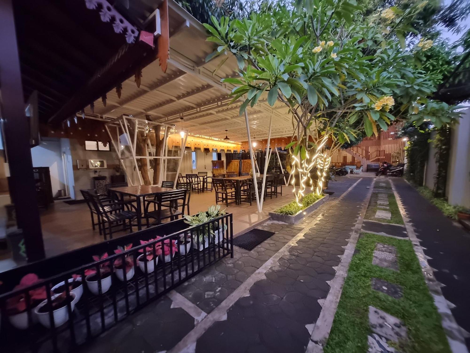 Omah Nayan Hotel Maguwo Buitenkant foto